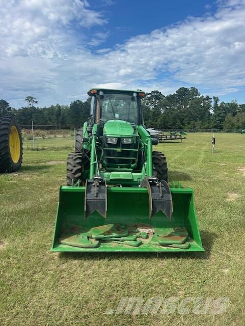 John Deere 5100E Traktory