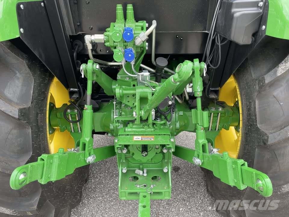 John Deere 5100E الجرارات