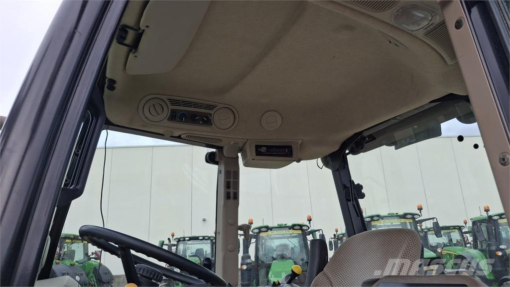 John Deere 5115M トラクター