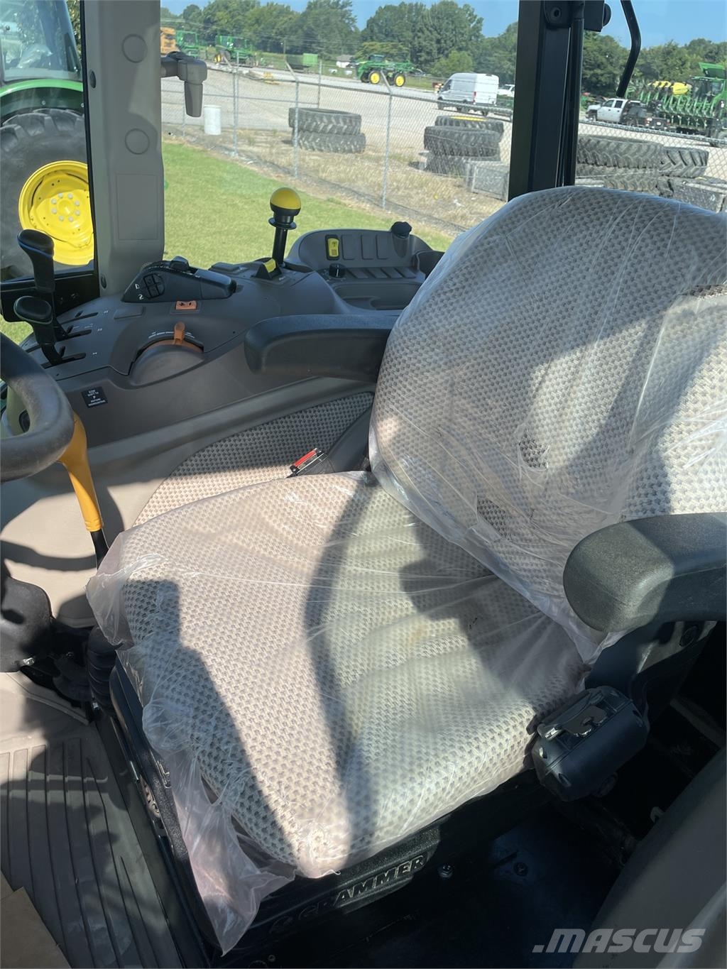 John Deere 5115M Traktorok