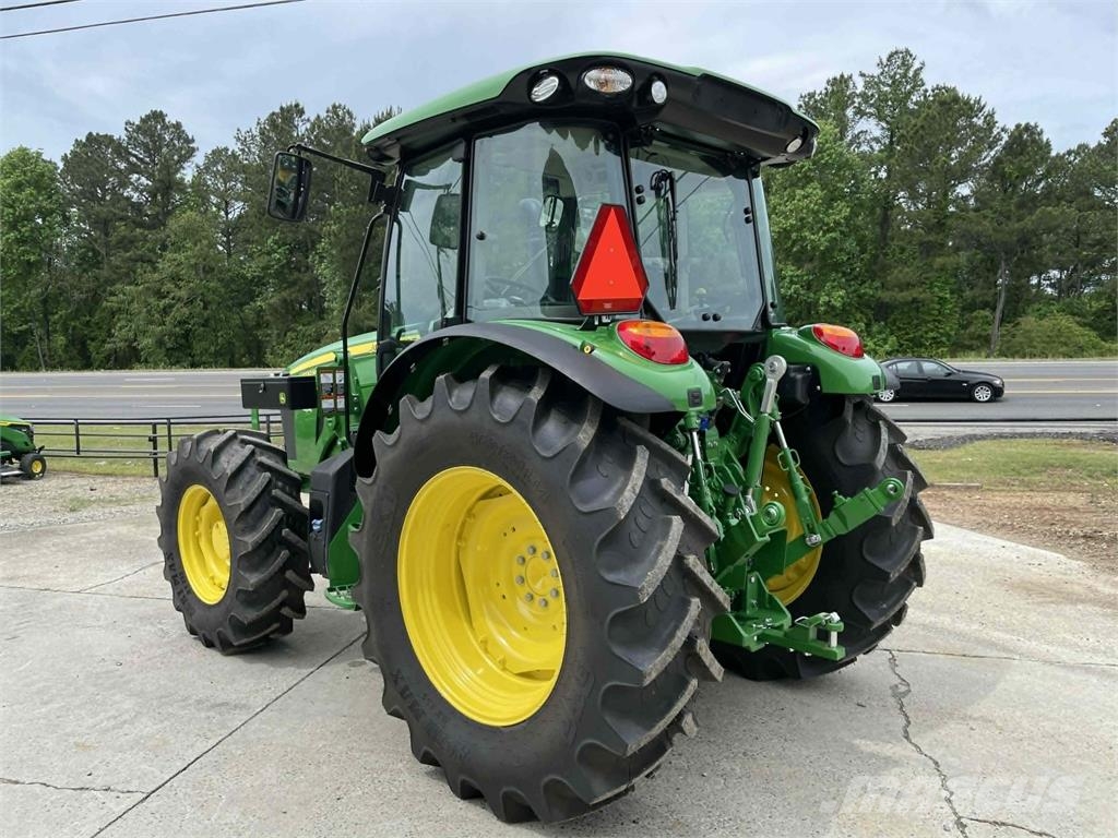 John Deere 5120M Traktori
