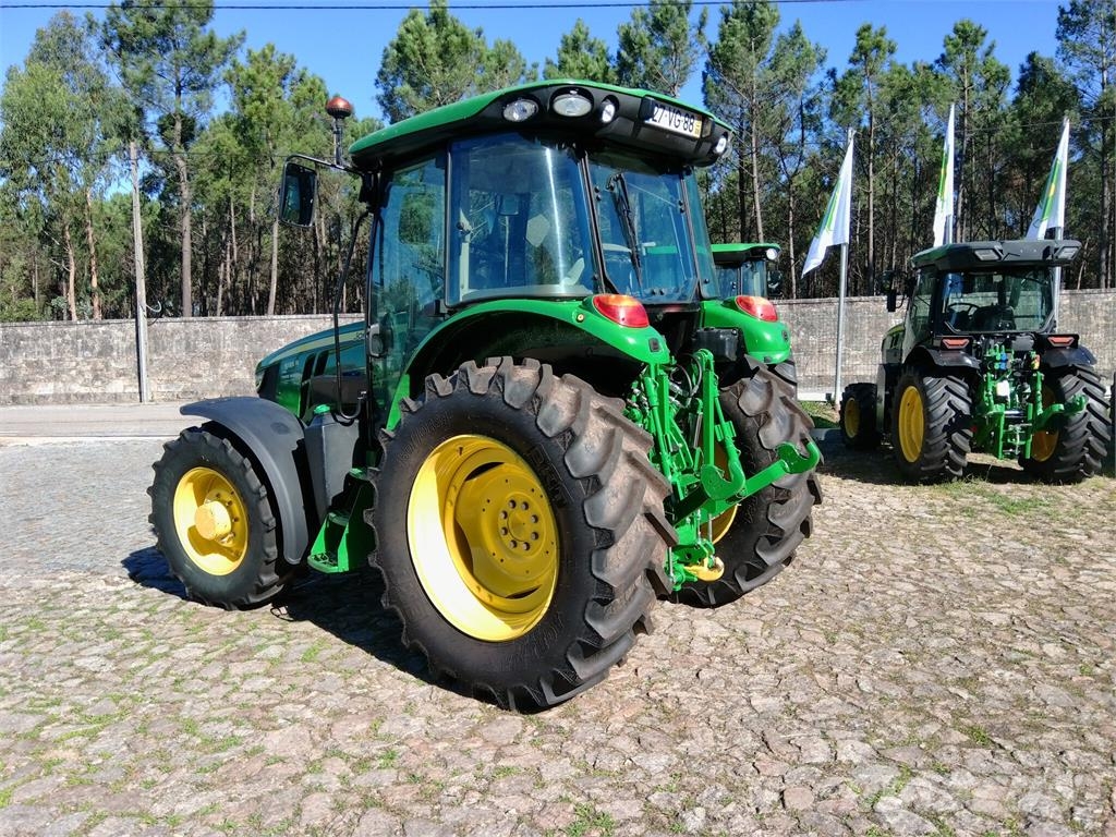 John Deere 5125R Tratores Agrícolas usados