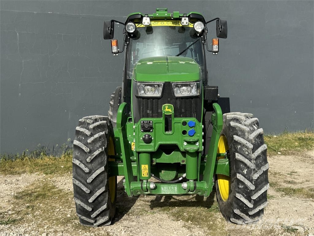 John Deere 5130ML Tractors