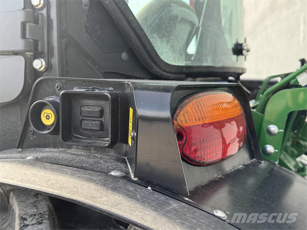 John Deere 5130ML Tractors