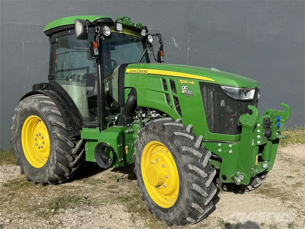 John Deere 5130ML Tractors