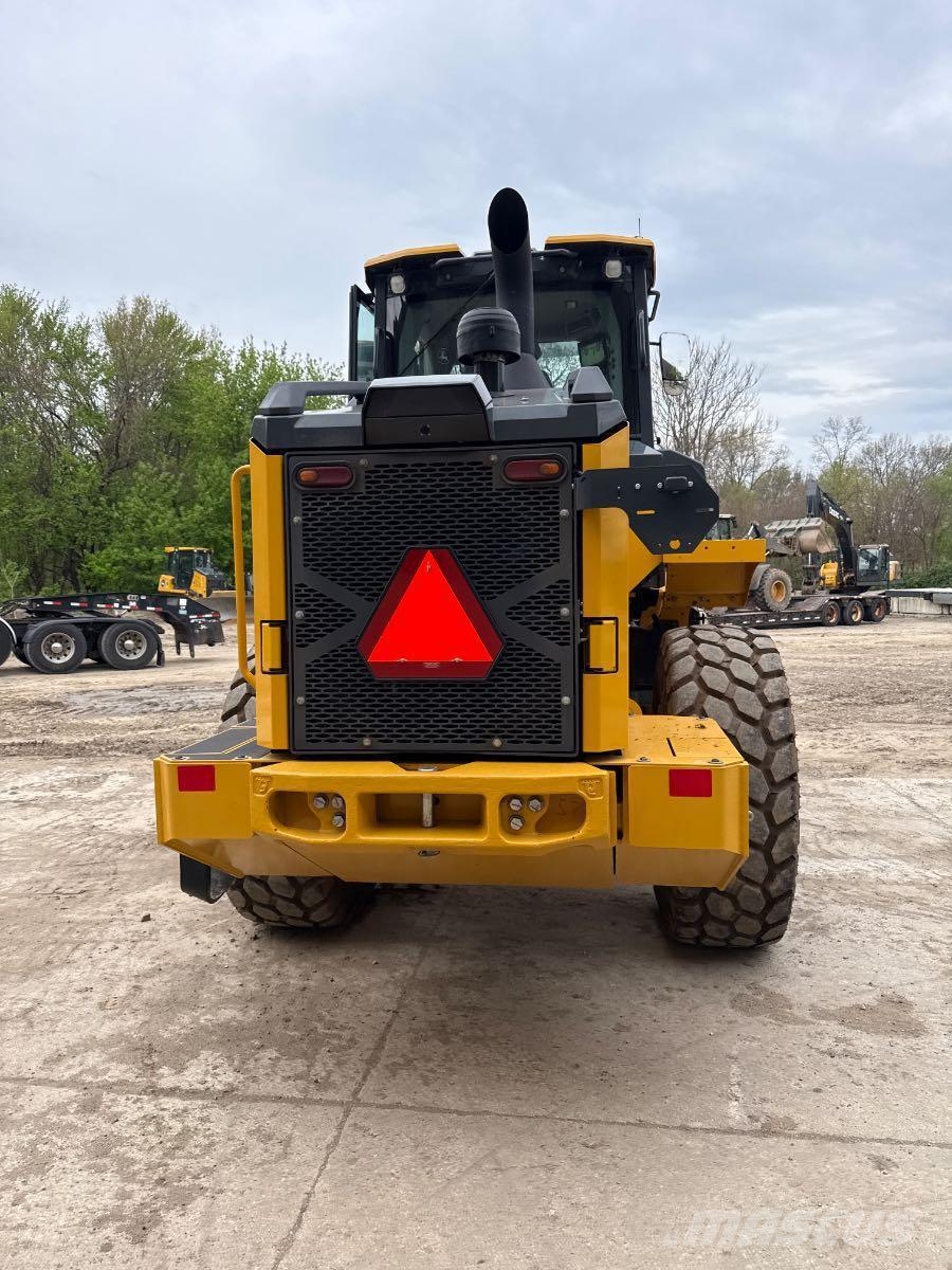 John Deere 524 P Tekerlekli yükleyiciler