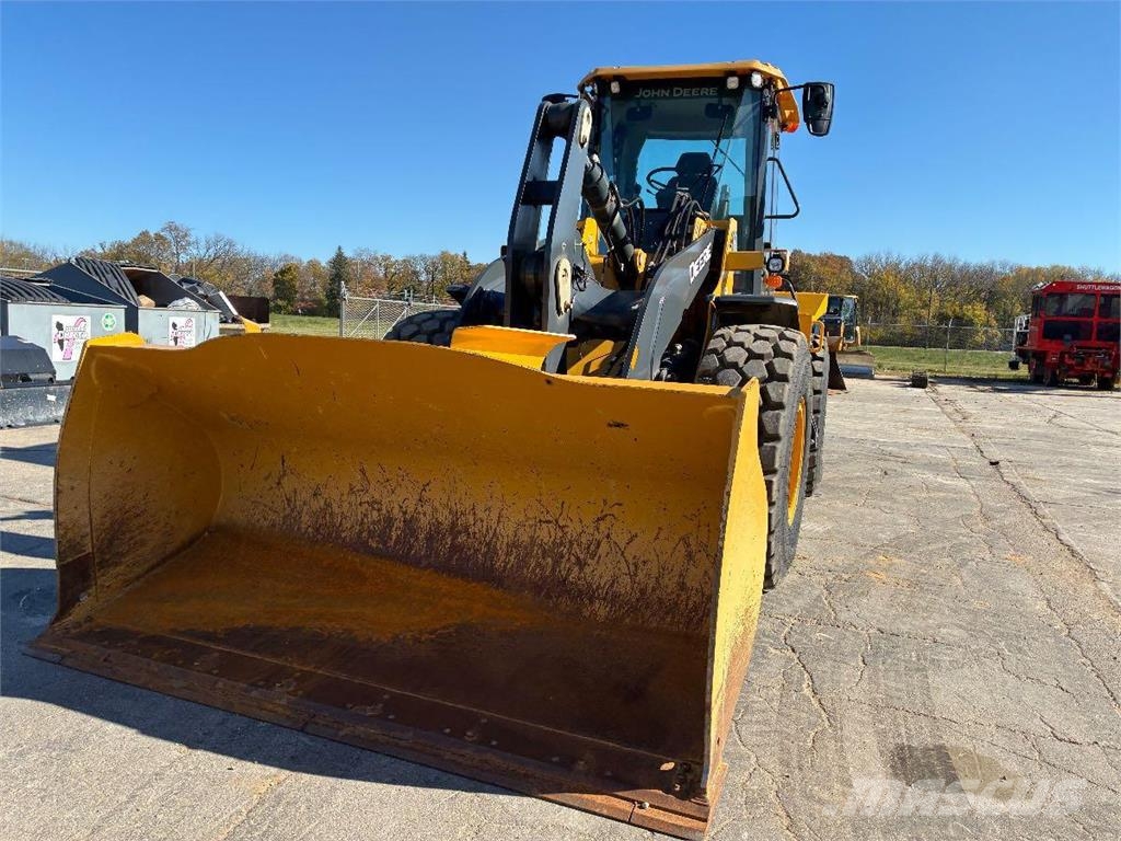 John Deere 524 P Incarcator pe pneuri