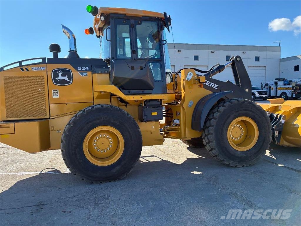 John Deere 524 P Incarcator pe pneuri