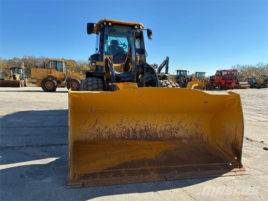 John Deere 524 P Incarcator pe pneuri