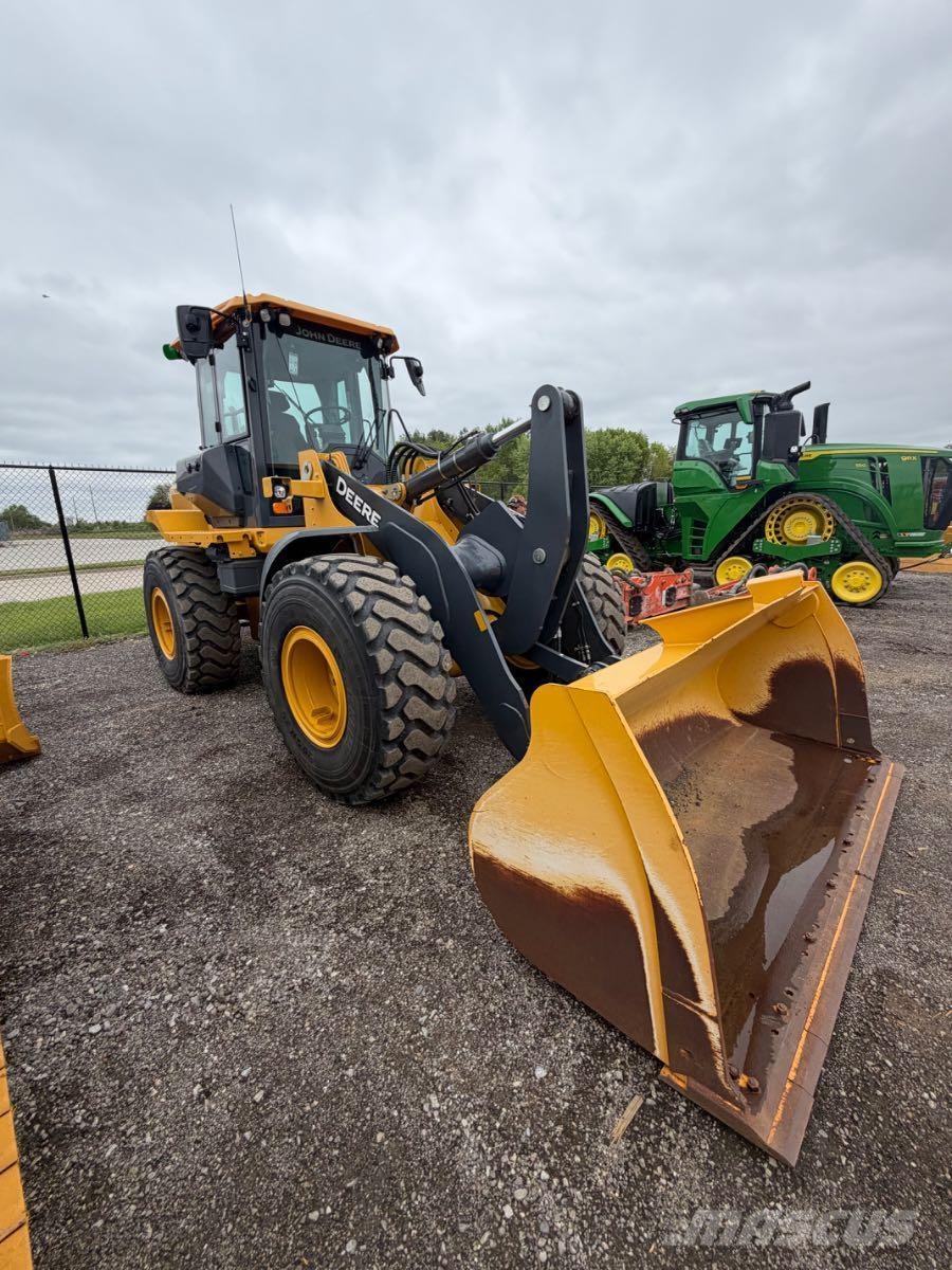John Deere 524 P Фронтальные погрузчики
