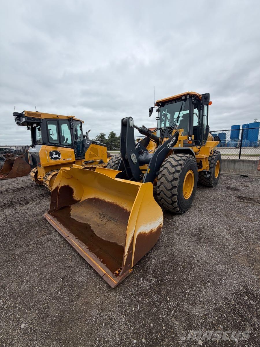 John Deere 524 P Фронтальные погрузчики