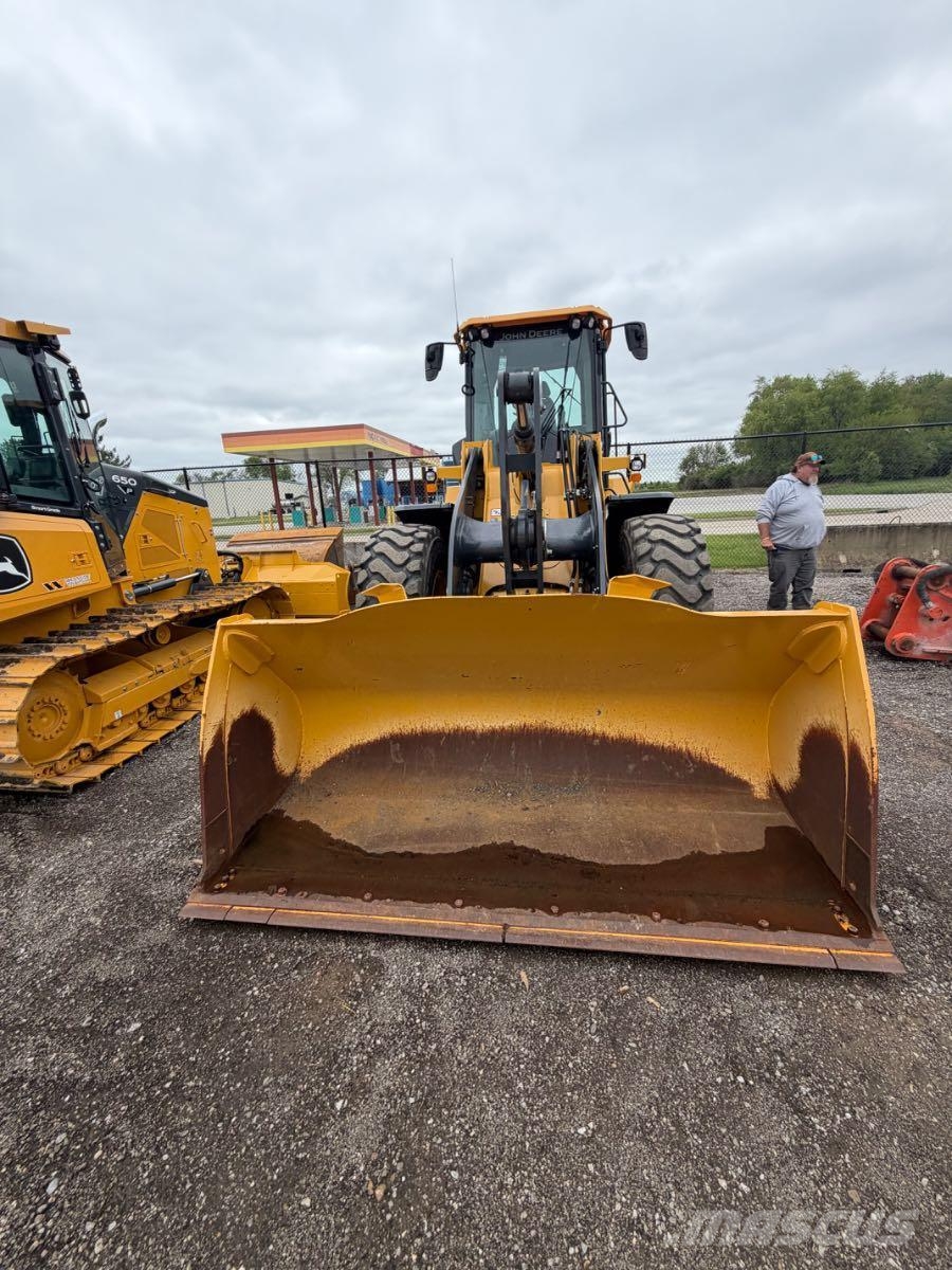 John Deere 524 P Фронтальные погрузчики