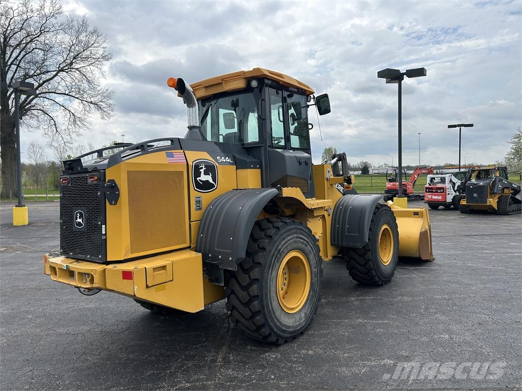 John Deere 544L Incarcator pe pneuri