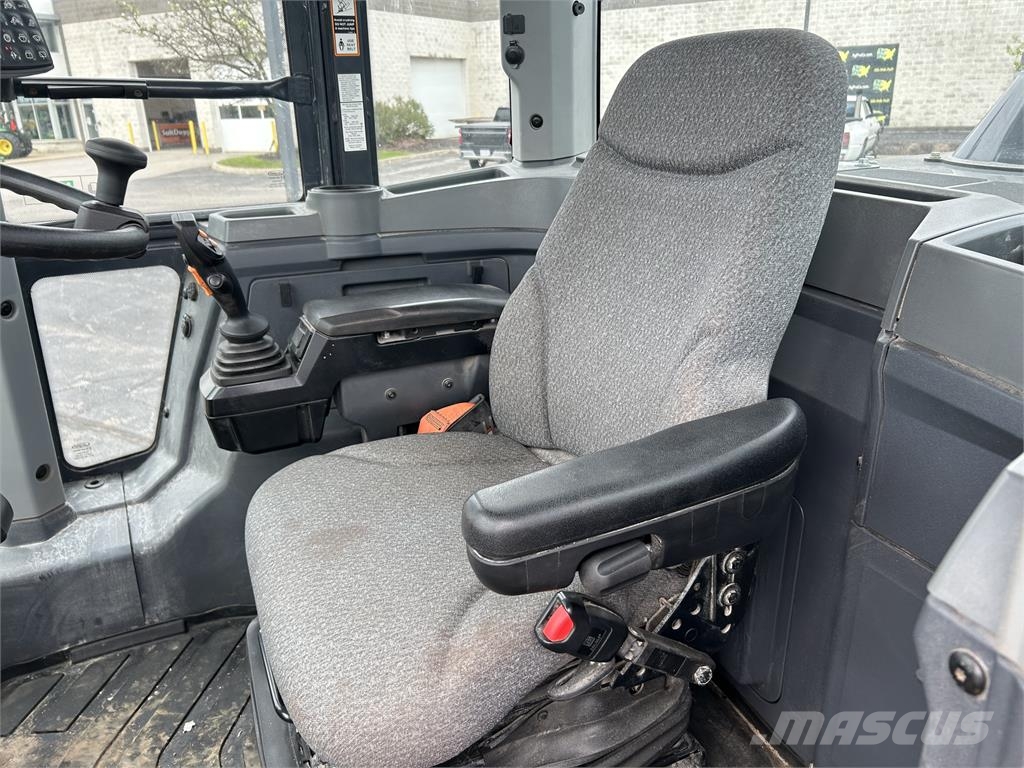 John Deere 544L Incarcator pe pneuri