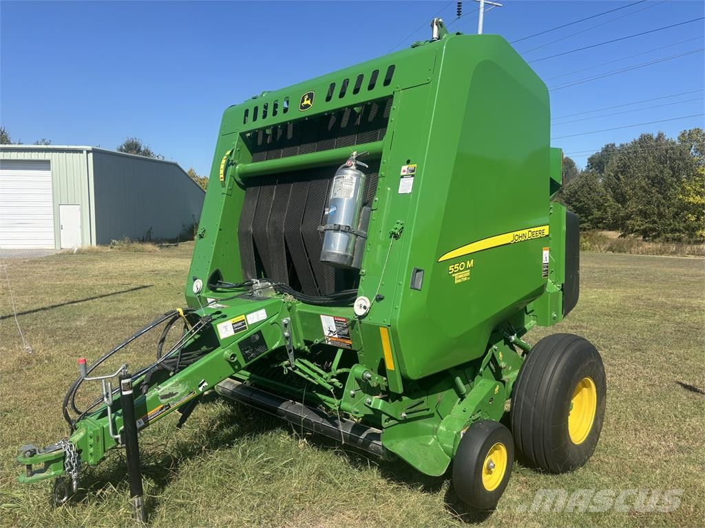 John Deere 550M Lis na válcové balíky
