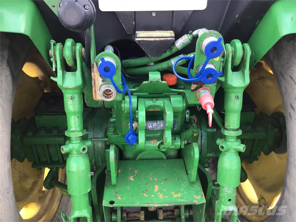 John Deere 5520N Tractoren