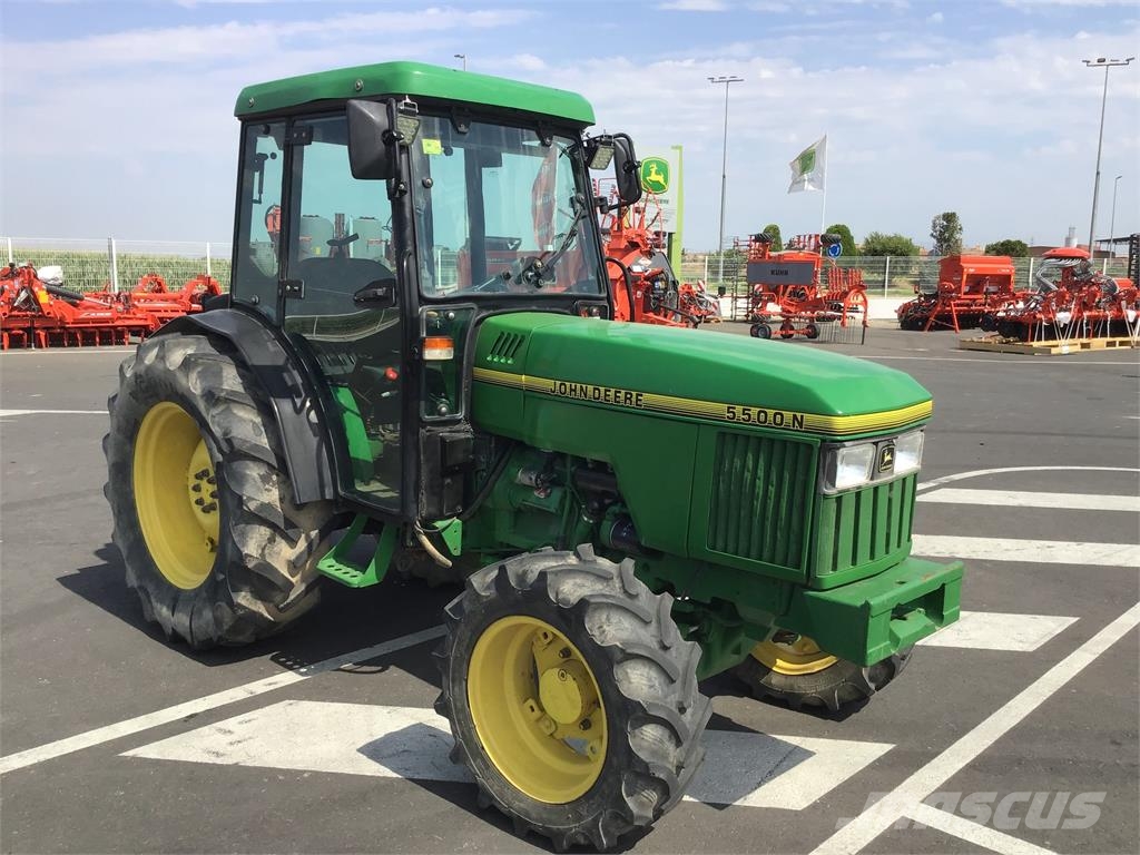 John Deere 5520N Tractoren