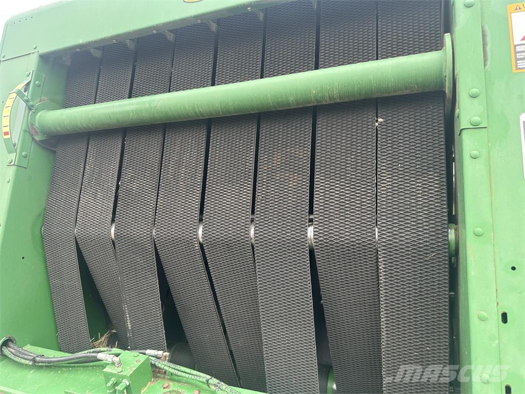 John Deere 558 ラウンドベーラー