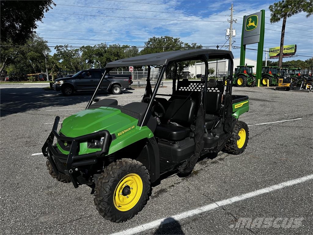 John Deere 560E S4 Utility machines