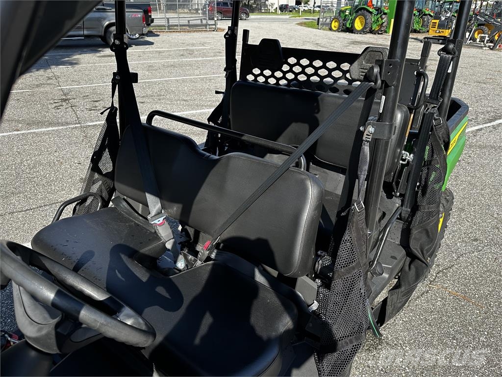 John Deere 560E S4 Utility machines