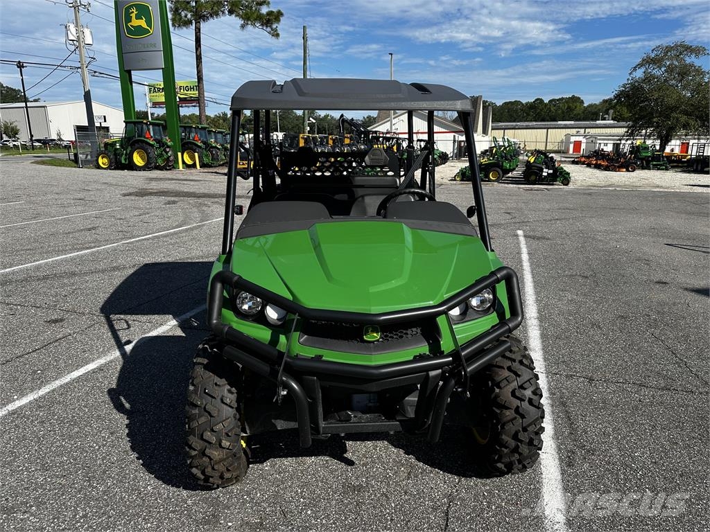John Deere 560E S4 Utility machines