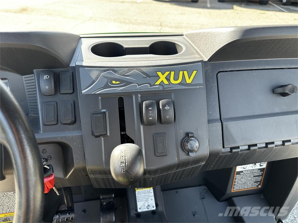 John Deere 560E S4 Utility machines