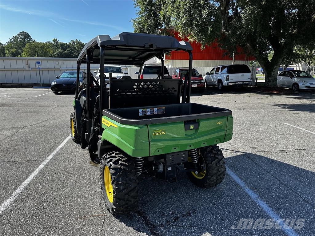 John Deere 560E S4 Úžitkové vozne
