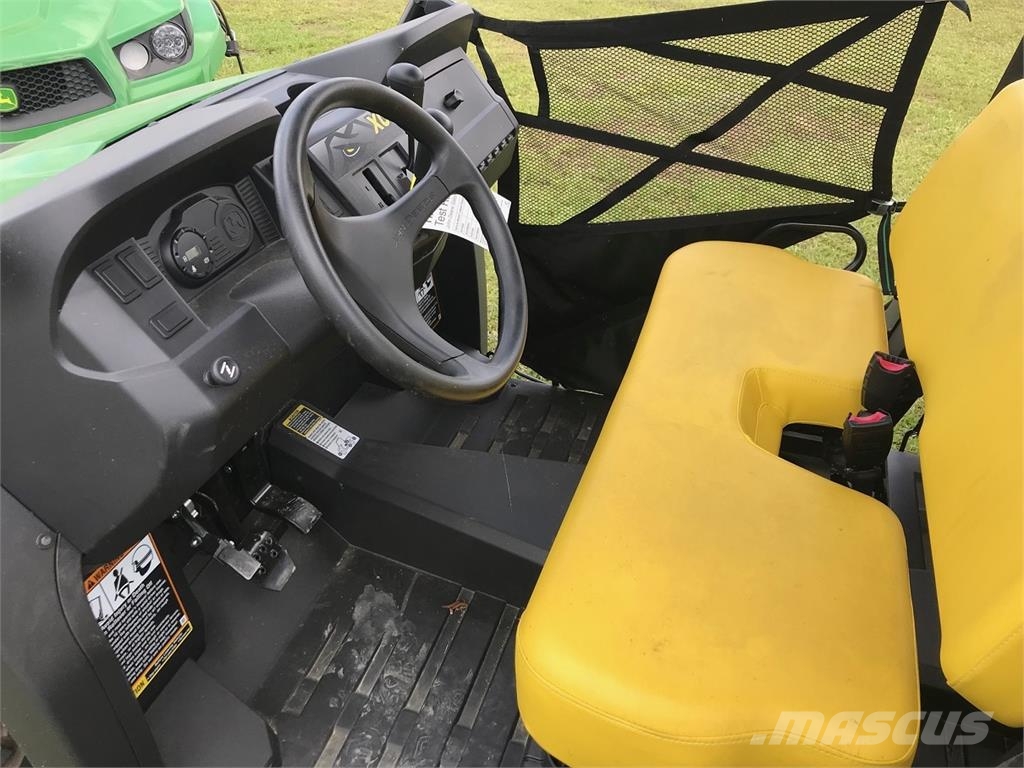 John Deere 560E S4 Utility machines