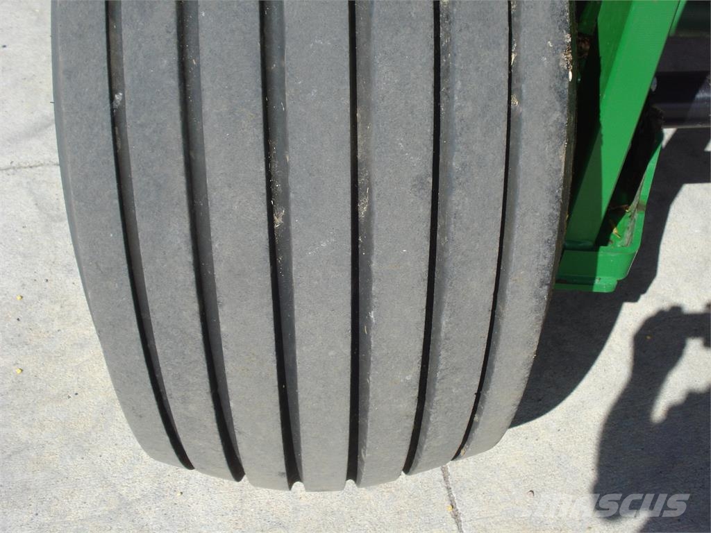 John Deere 560M Pyöröpaalaimet