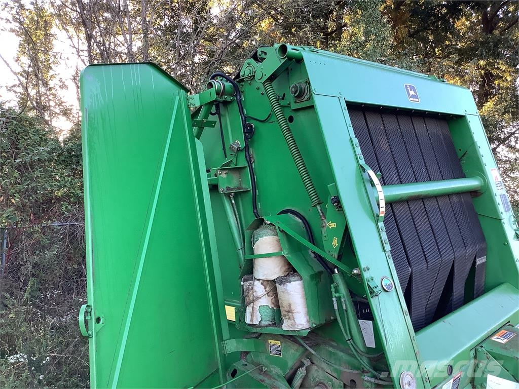 John Deere 566 Round balers