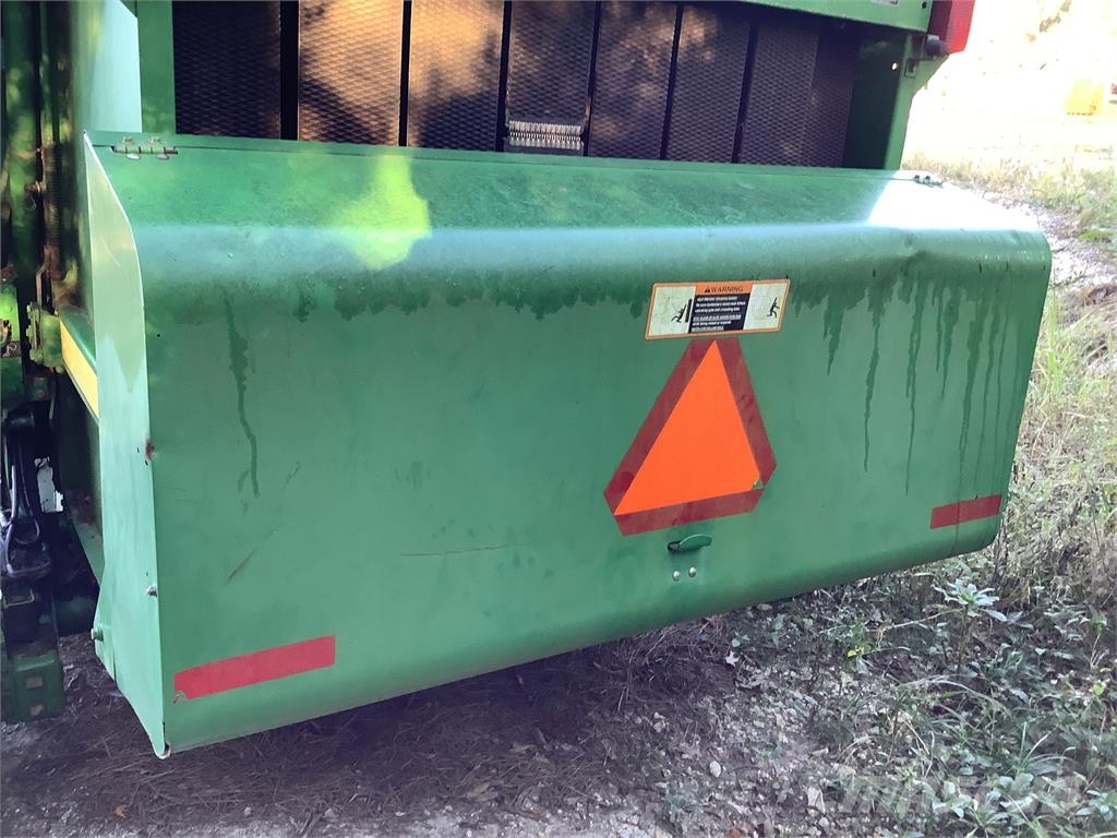 John Deere 566 Round balers