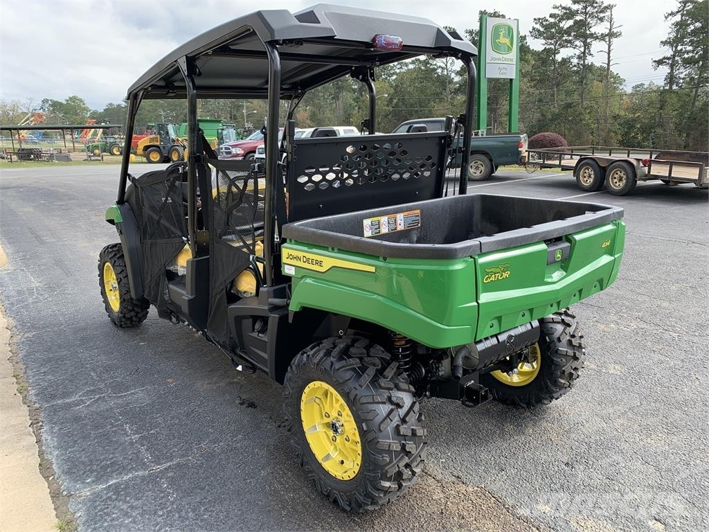 John Deere 590M S4 Utility machines