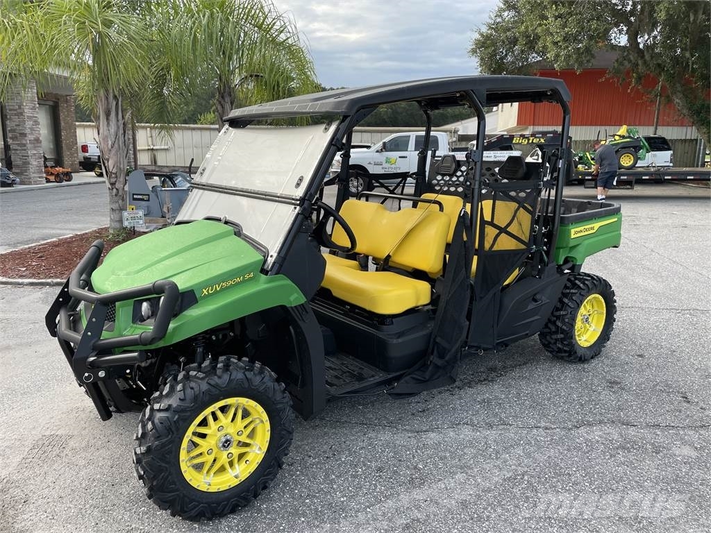 John Deere 590M S4 Utility machines