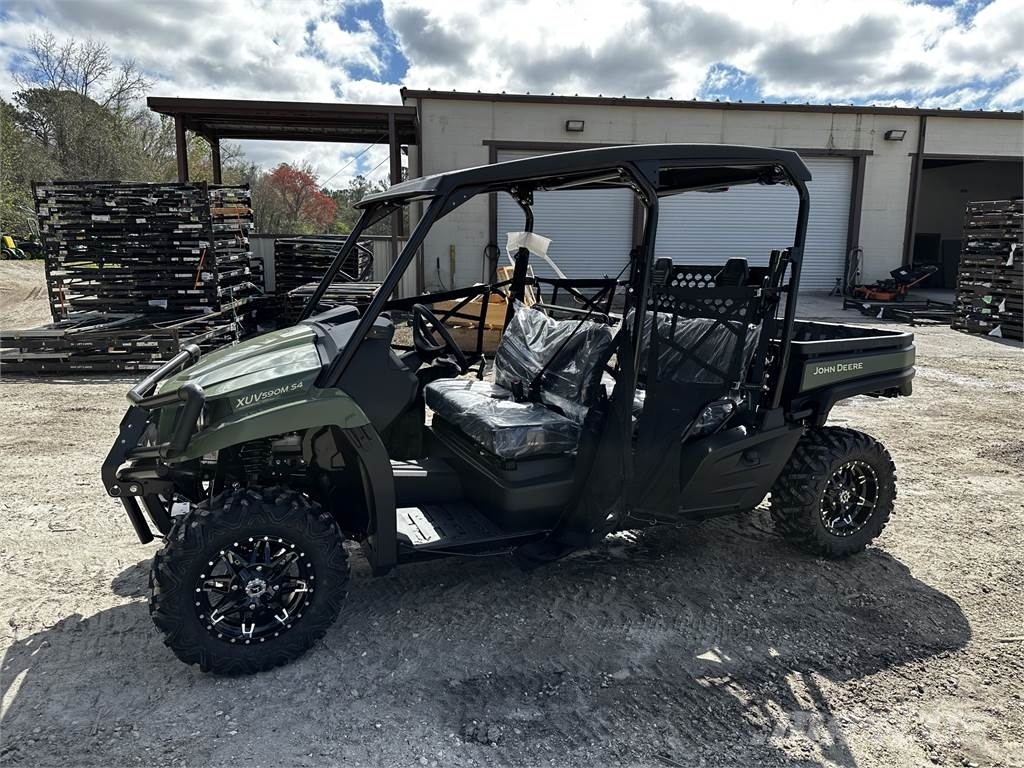 John Deere 590M S4 Utility machines