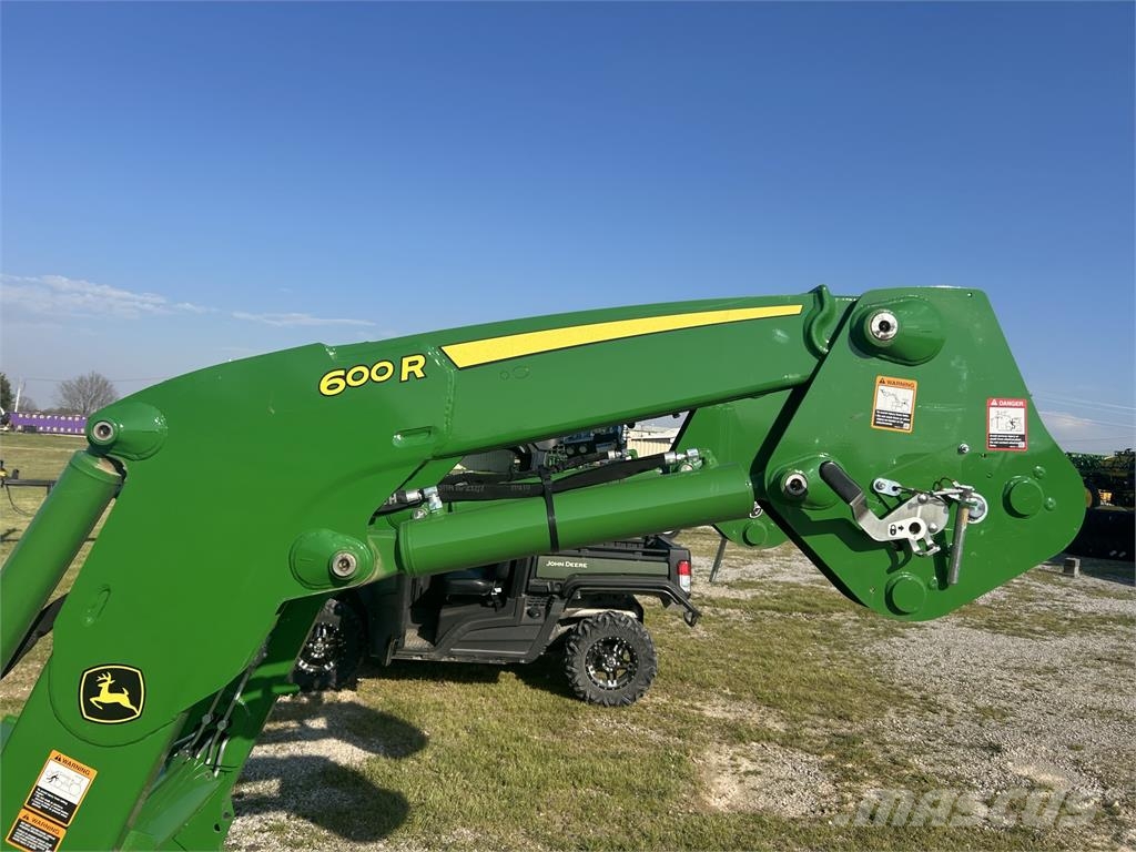 John Deere 600R Traktori