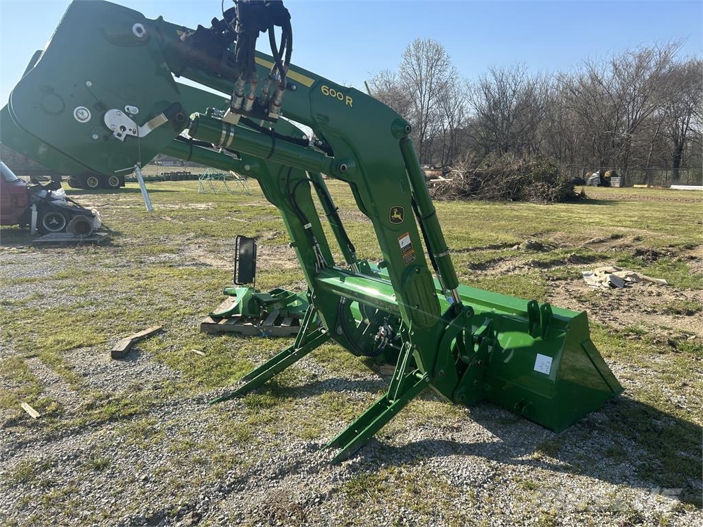 John Deere 600R Traktori