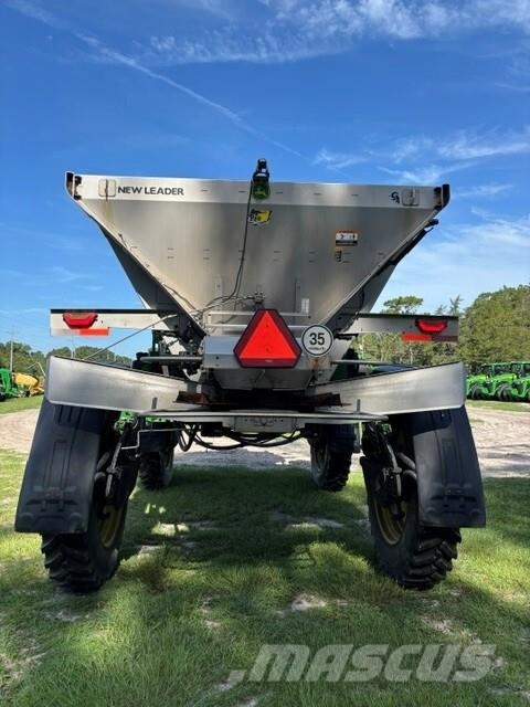 John Deere 600R الرشاشات