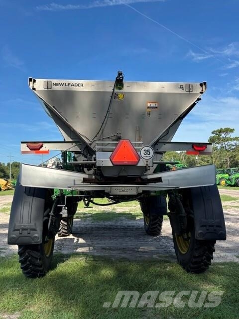 John Deere 600R الرشاشات