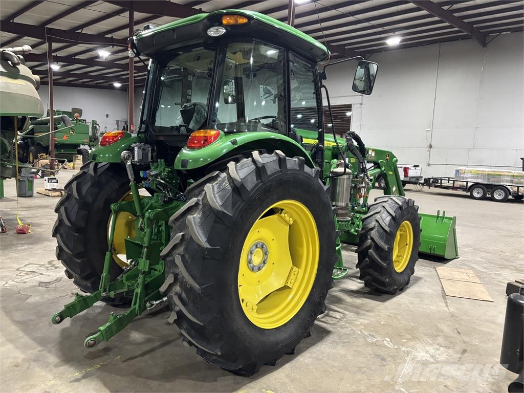 John Deere 6120E Traktoriai