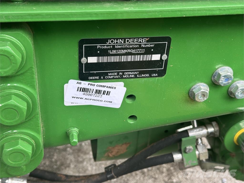 John Deere 6120M Traktori