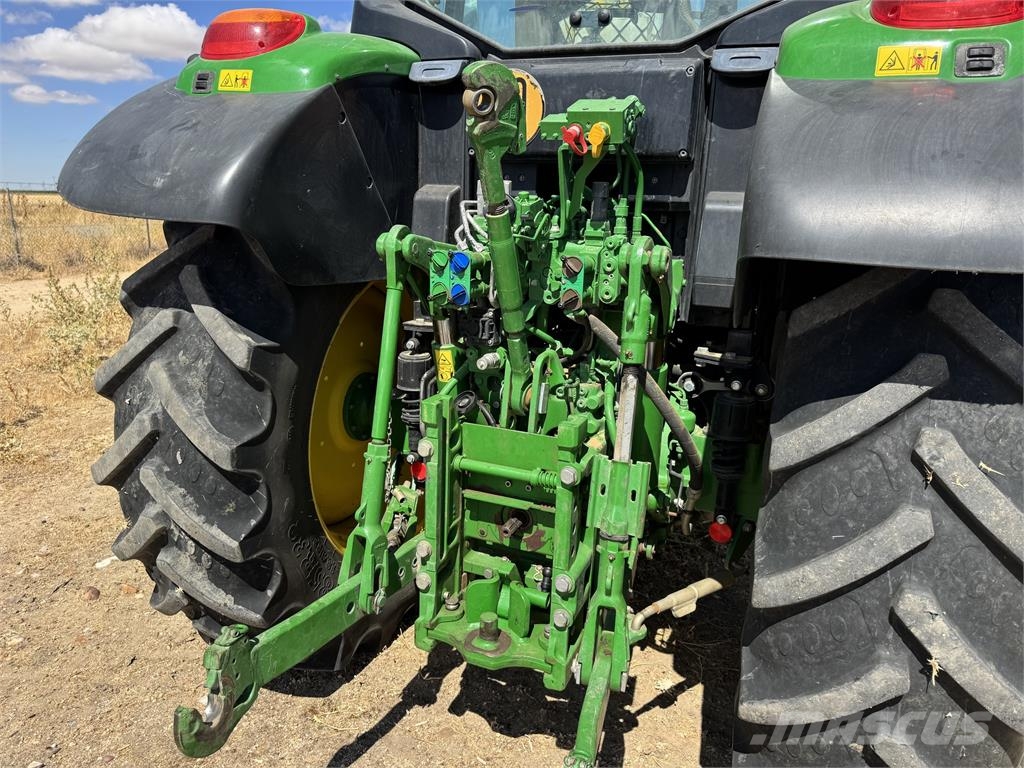 John Deere 6120M الجرارات