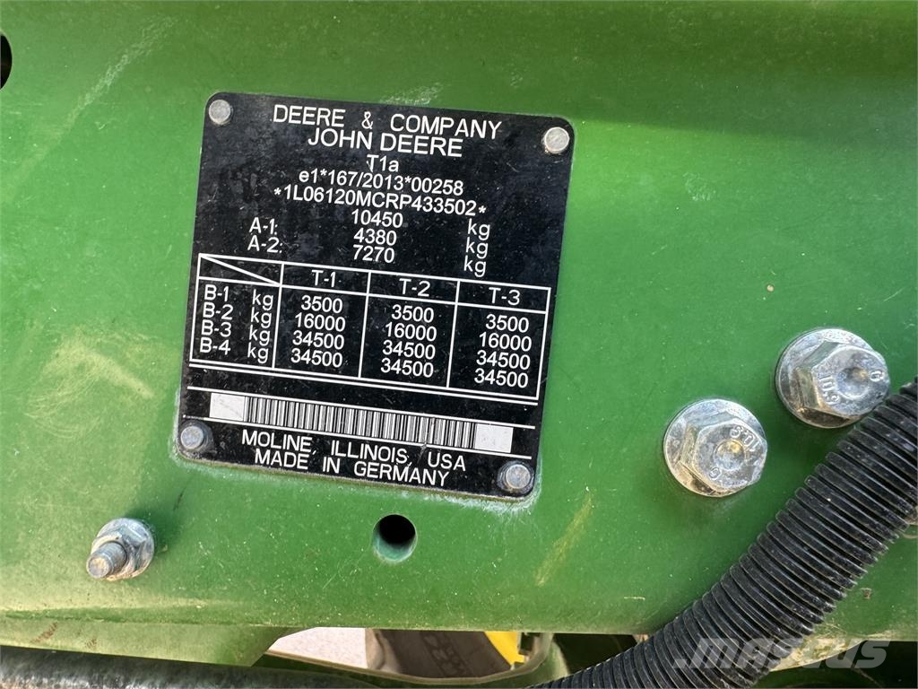 John Deere 6120M الجرارات