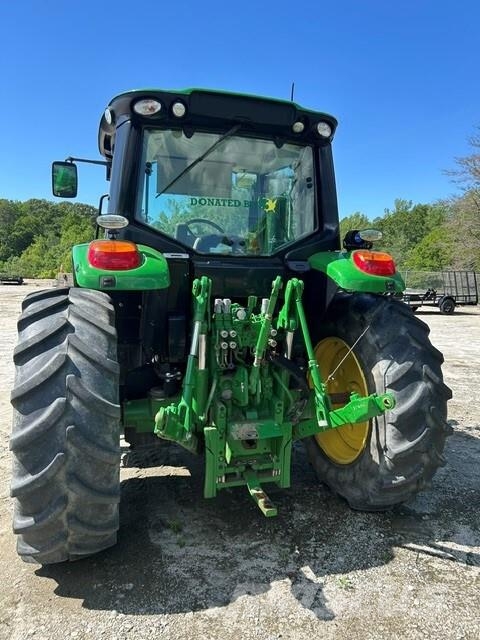 John Deere 6120M Tractoren