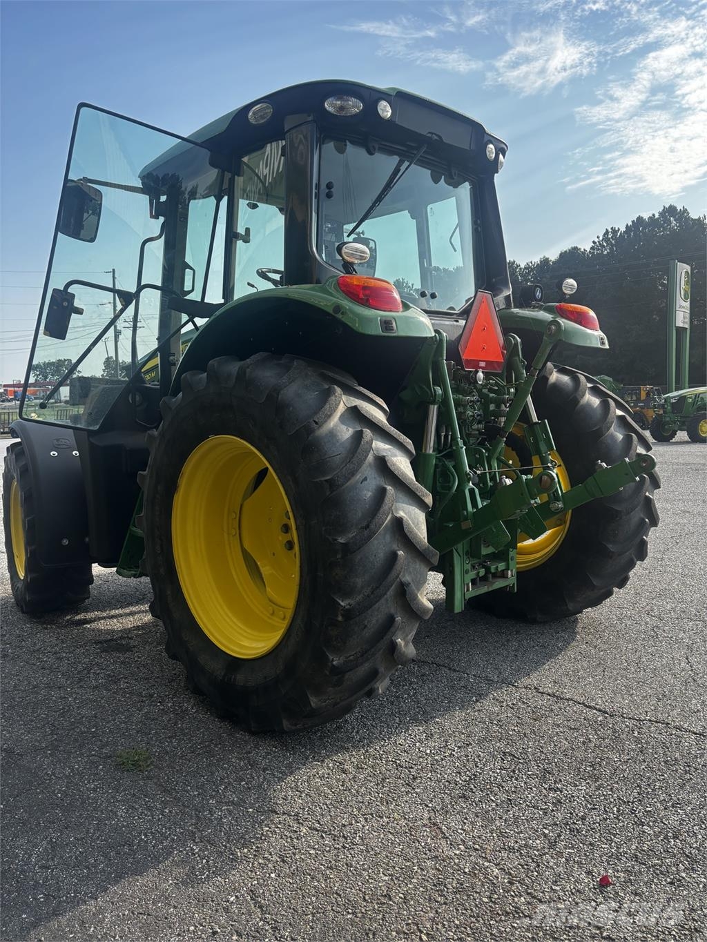 John Deere 6120M Manjši traktorji