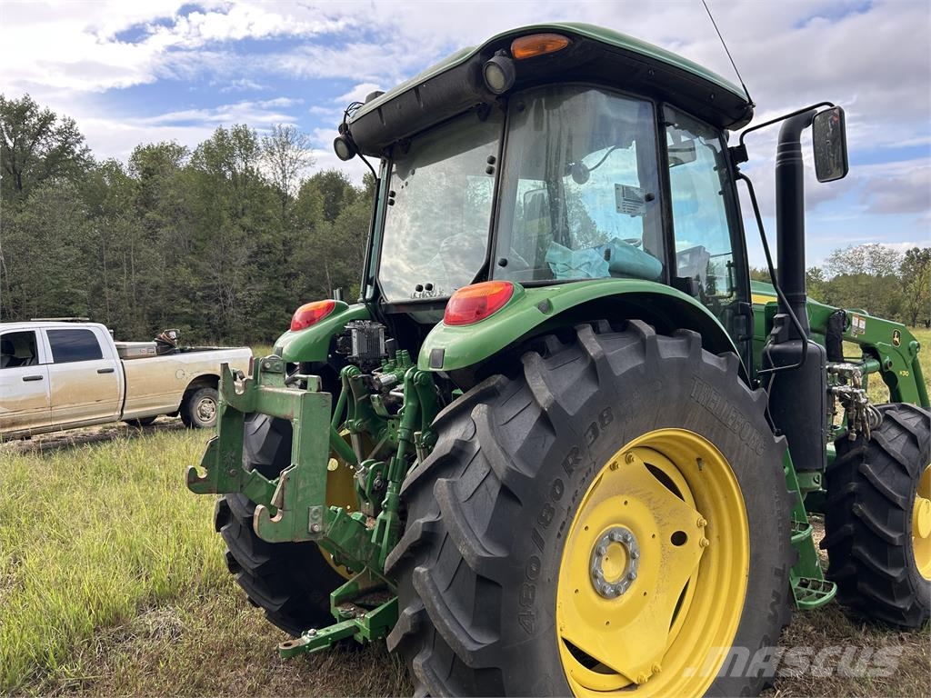 John Deere 6135E 트랙터