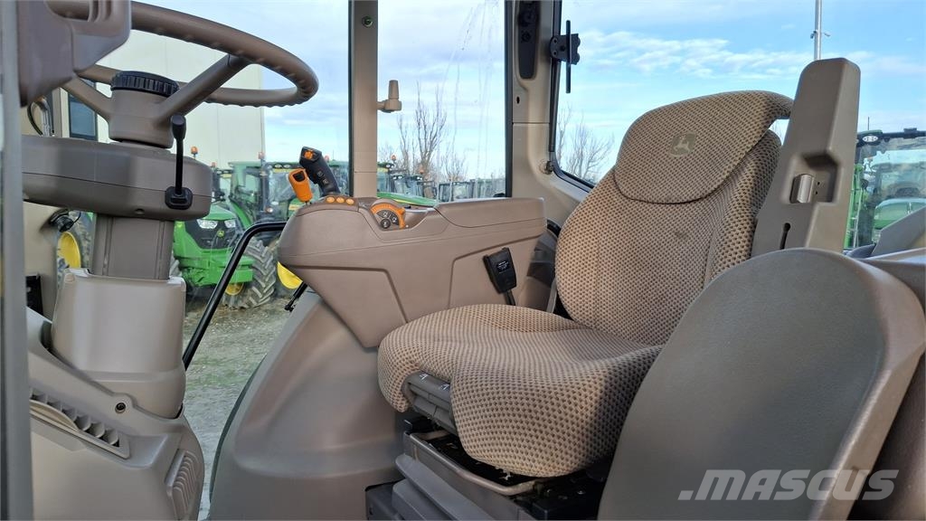 John Deere 6155M الجرارات