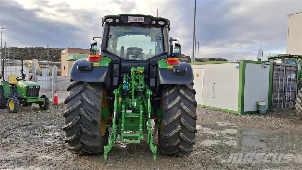 John Deere 6155M الجرارات