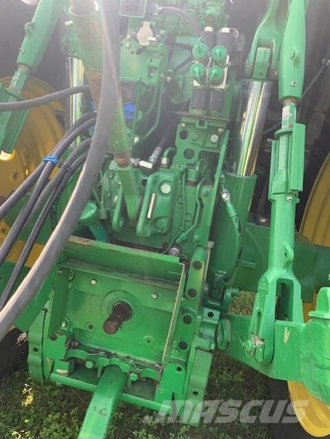 John Deere 6175R Traktory