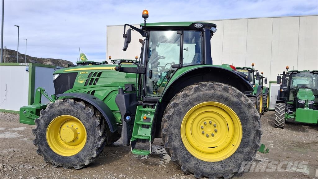John Deere 6195M Trattori