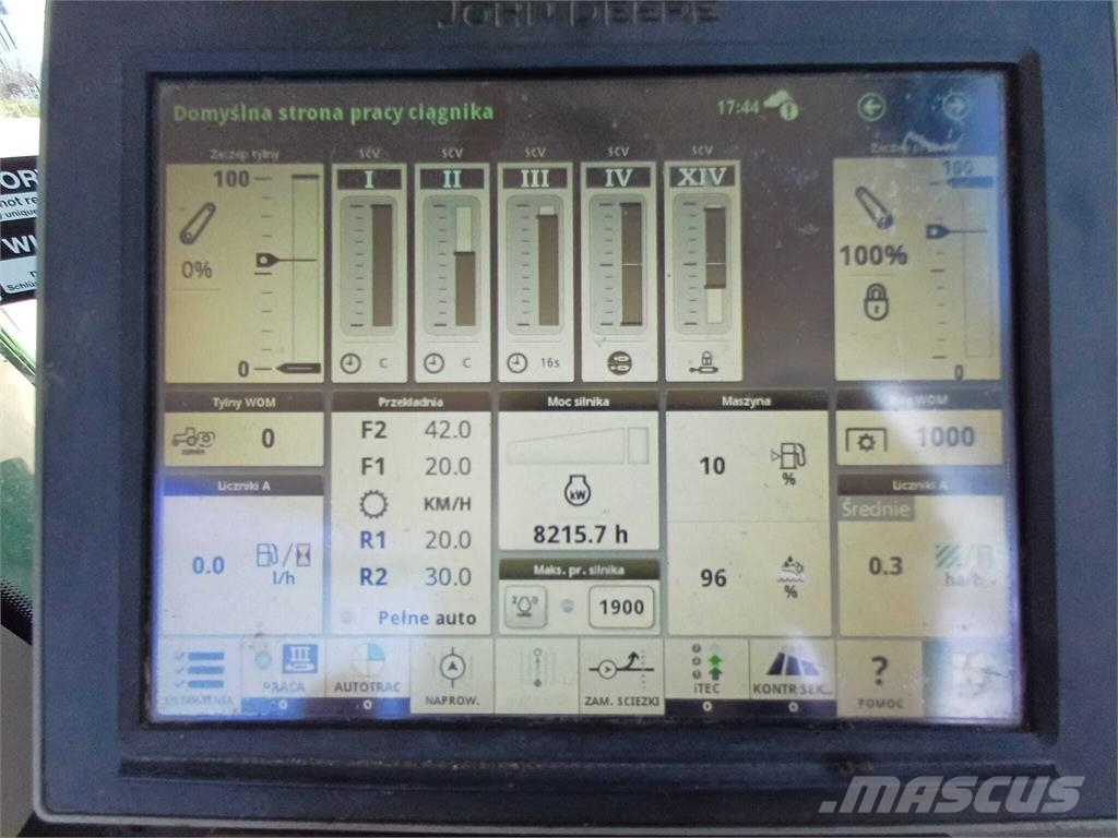 John Deere 6215R الجرارات